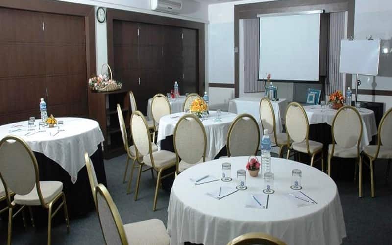 iStay Hotels Infantry Road, Bangalore 1